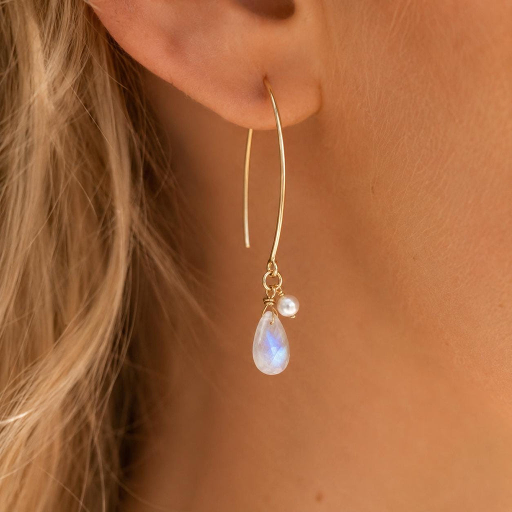 Moonstone Pearl Threader Earrings, Bridal Moonstone Earrings, June Birthstone Earrings, Minimalist Wedding Jewelry, Sterling Silver or Gold