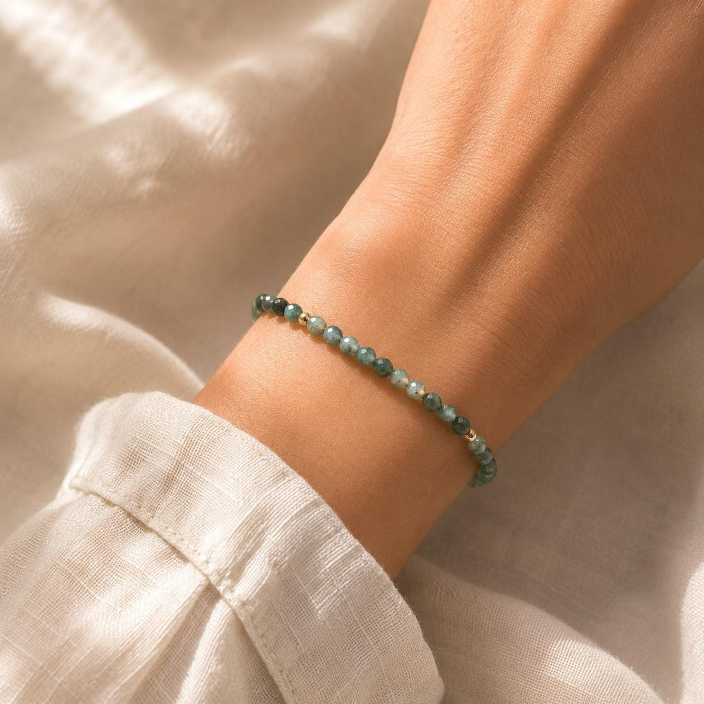 Emerald Bracelet, May Birthstone Bracelet, Dainty Green Gemstone Bracelet, Minimalist Beaded Bracelet, Gift for Taurus or Gemini