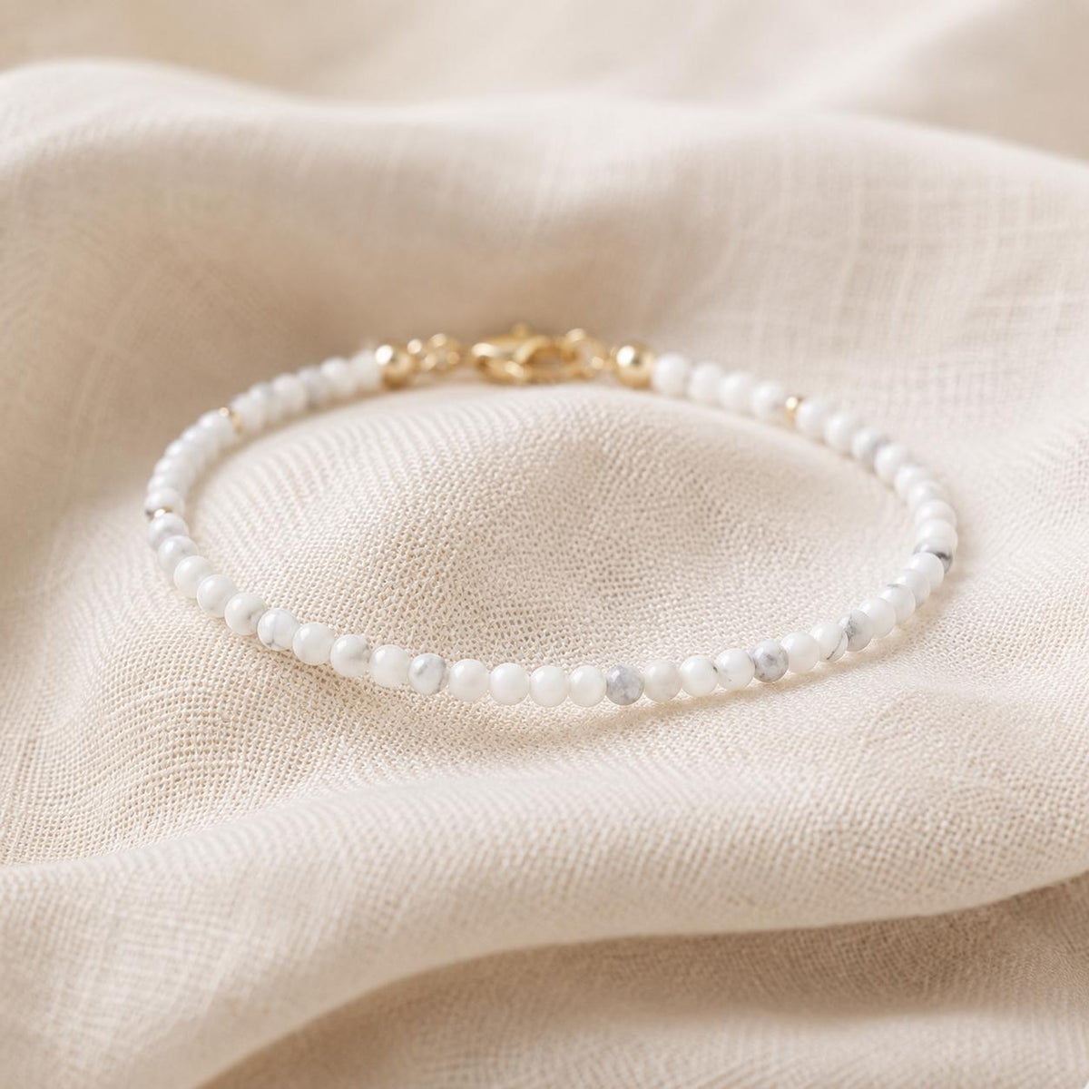 Howlite Bracelet, White Gemstone, Dainty Minimalist Bracelet, Delicate Beaded Jewelry