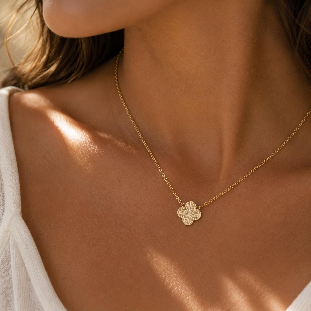 Clover Sunburst Pendant Necklace | Dainty Gold Quatrefoil Necklace | Minimalist Everyday Jewelry | Good Luck Gift for Her