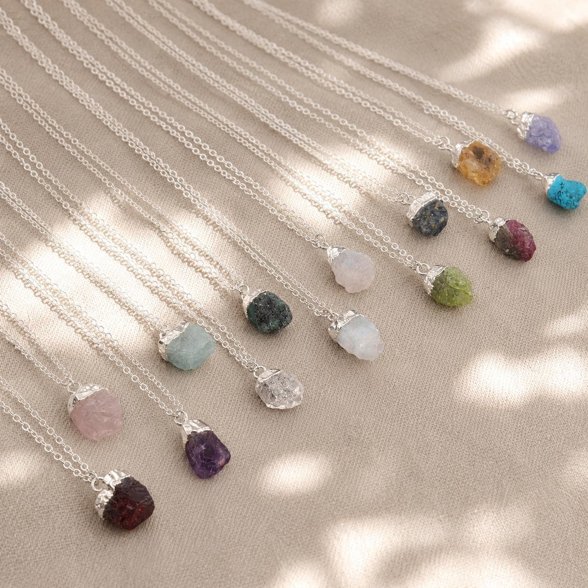Raw Peridot Necklace, August Birthstone Necklace, Peridot Pendant, Dainty Gemstone Jewelry, Meaningful Birthday Gift for Her